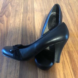Mudd Bora Bora Heels 8.5